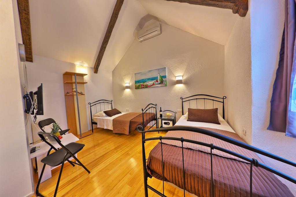 Ferienwohnung Studio Sime Split Zimmer foto