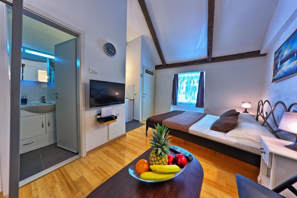 Ferienwohnung Studio Sime Split Zimmer foto